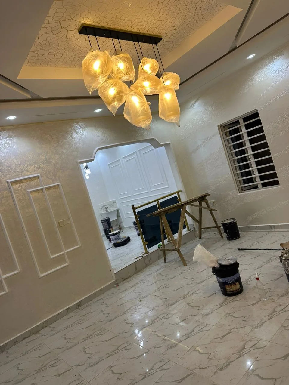 Cream feature wall with white rectangular moulding
