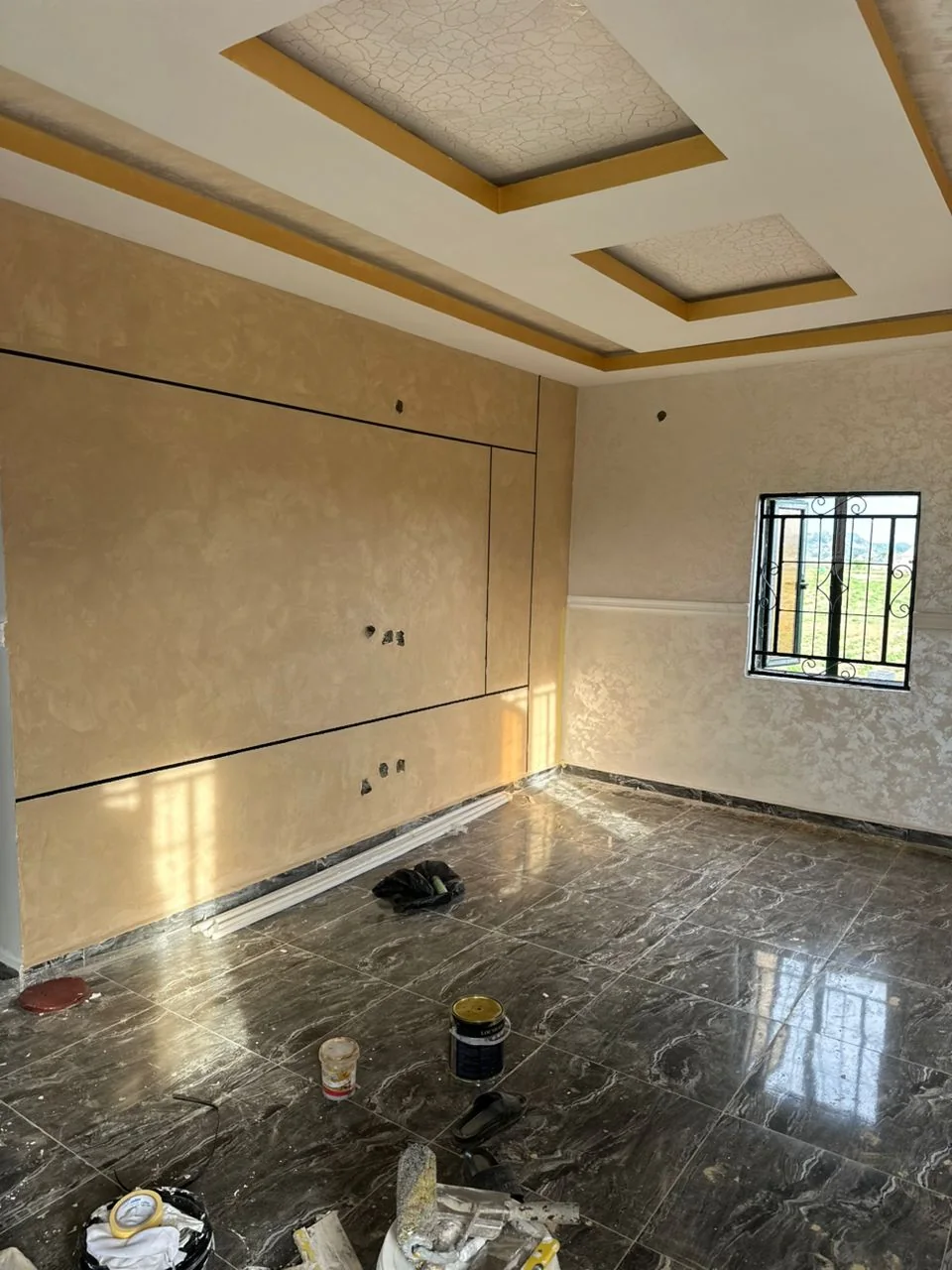 Marble Effect Walls and Coffered Ceiling